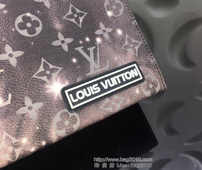 路易威登LV 頂級原單 2019春夏季前預展系列 M44448 官網限定款 Pochette Voyage手袋 時尚手拿包  YDH2493